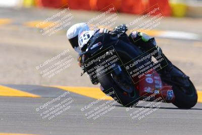 media/Oct-09-2022-SoCal Trackdays (Sun) [[95640aeeb6]]/Turn 2 (1110am)/